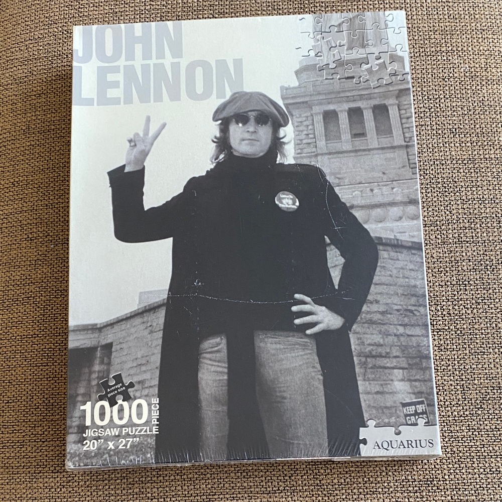 Beatles NWOT John Lennon 1000 Piece Jigsaw Puzzle Photograph Sealed 20X27